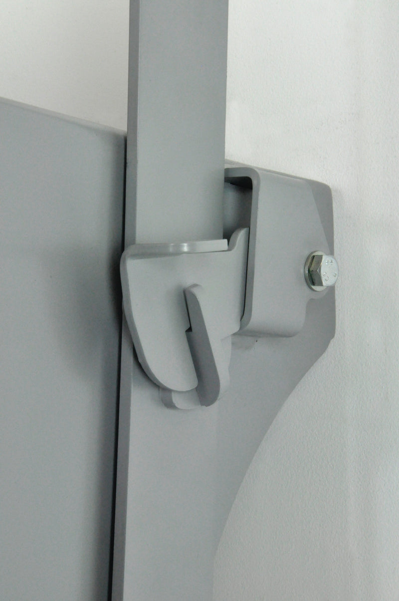 Wall mounted manual can crusher